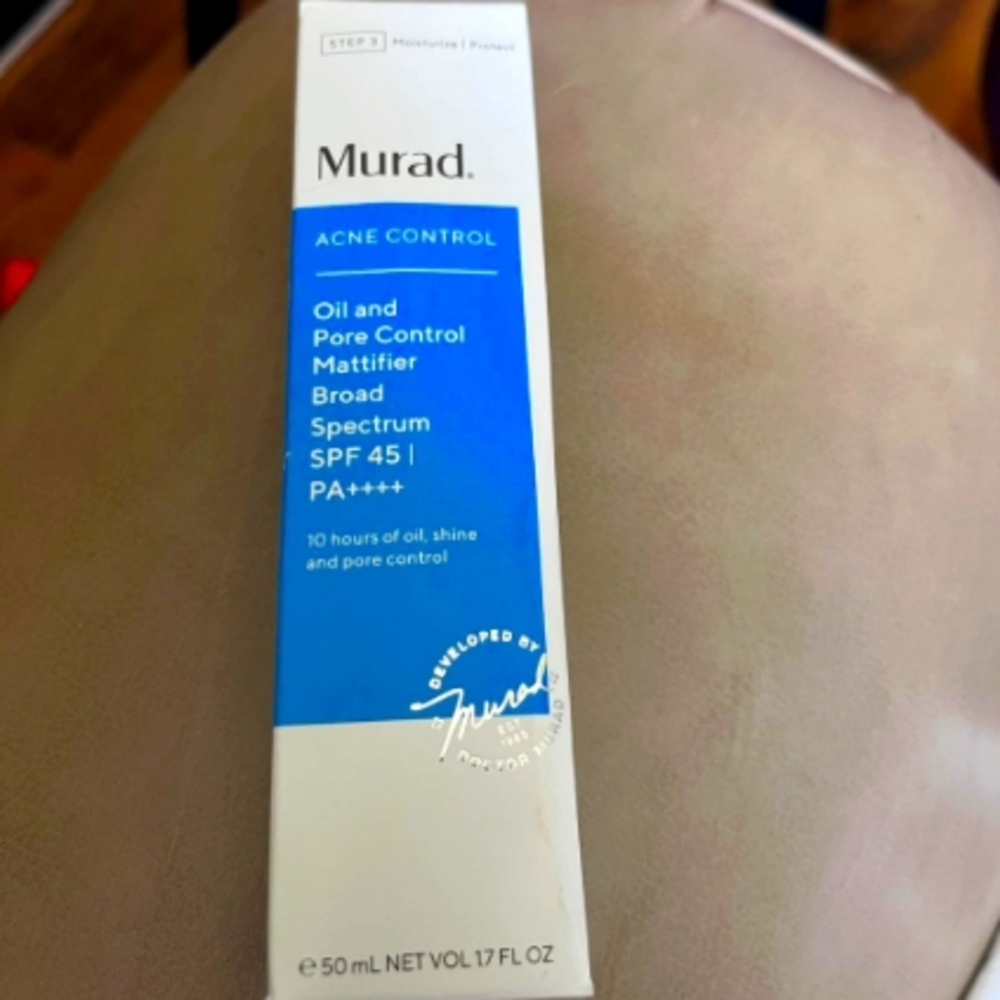Murad Acne Control Mattifier Broad Spectrum SPF 45